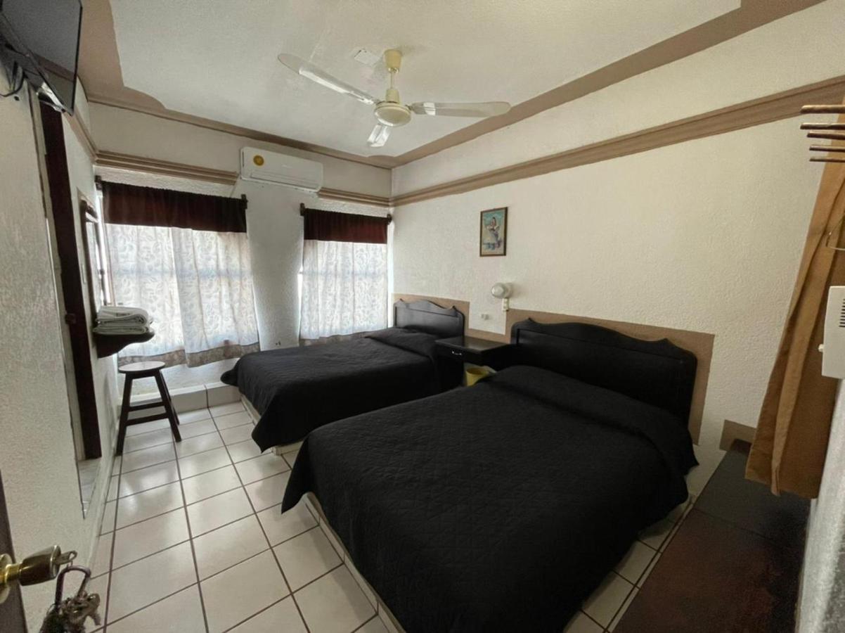 Hotel Moreno ซิวดัด วัลเลส ภายนอก รูปภาพ