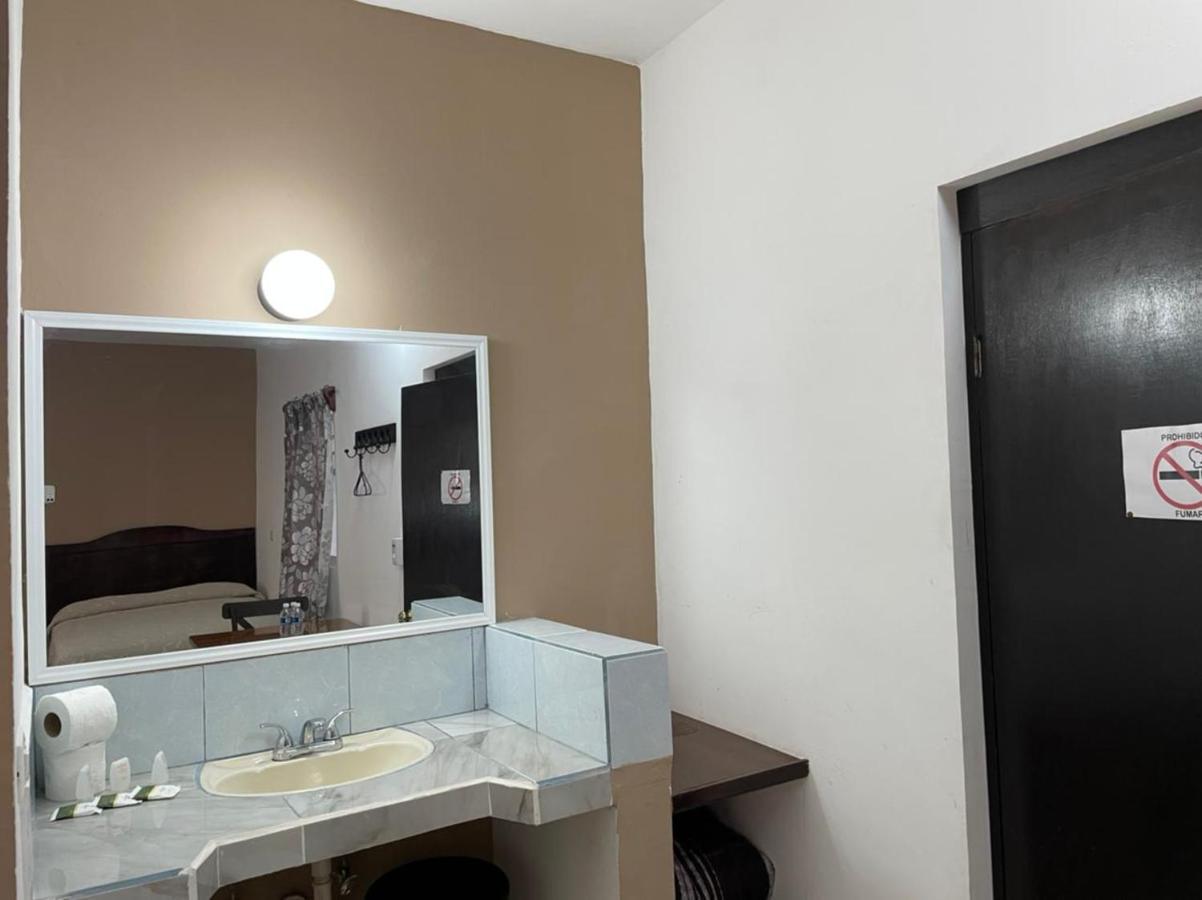 Hotel Moreno ซิวดัด วัลเลส ภายนอก รูปภาพ
