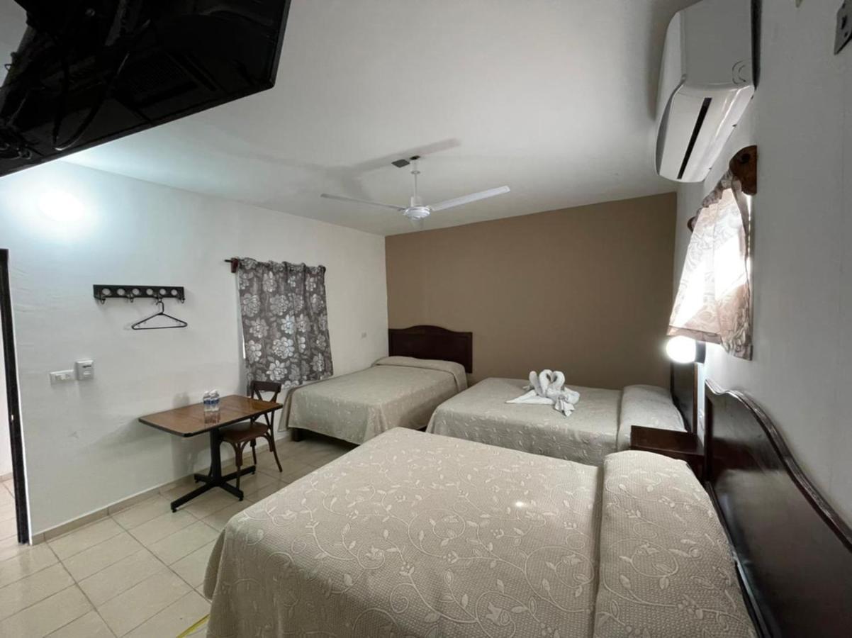 Hotel Moreno ซิวดัด วัลเลส ภายนอก รูปภาพ