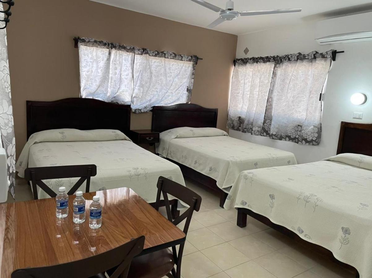 Hotel Moreno ซิวดัด วัลเลส ภายนอก รูปภาพ