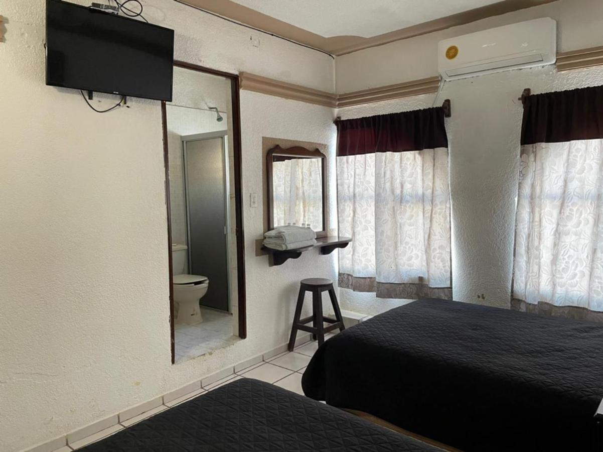 Hotel Moreno ซิวดัด วัลเลส ภายนอก รูปภาพ