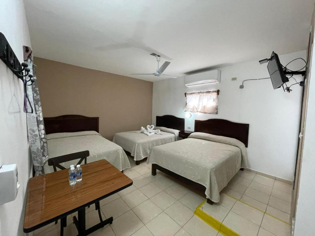Hotel Moreno ซิวดัด วัลเลส ภายนอก รูปภาพ