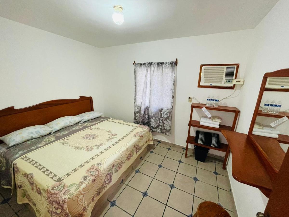 Hotel Moreno ซิวดัด วัลเลส ภายนอก รูปภาพ